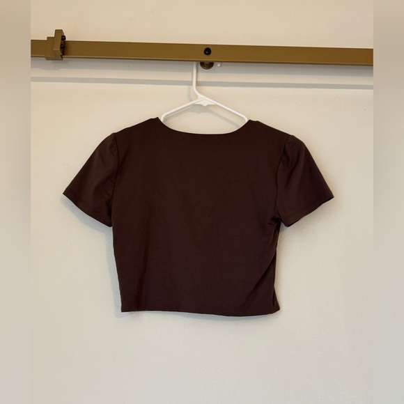 Aritzia Contour Crew Cropped T-shirt Chocolate Brown- Size L - Picture 4 of 8